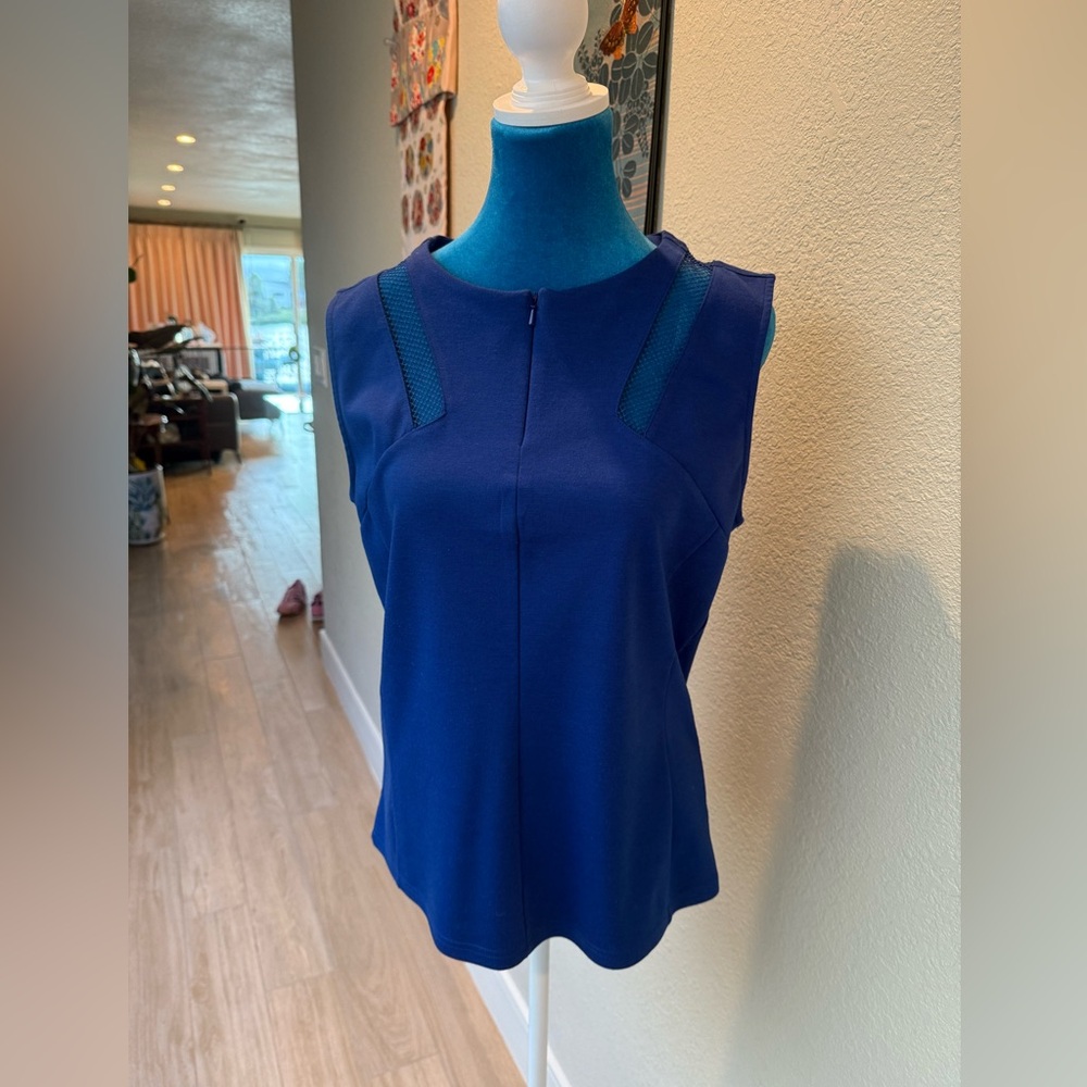 Unique Blue 80s Style Sleeveless Top - Picture 2 of 6